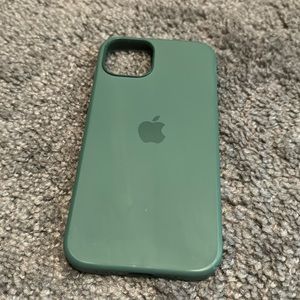 iPhone 13 Silicone Case With MagSafe